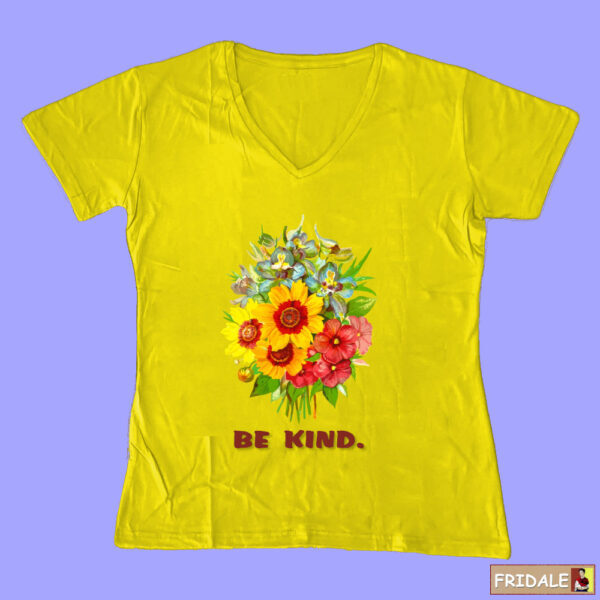 חולצת be kind. חולצה פרחונית צהובה לנשים