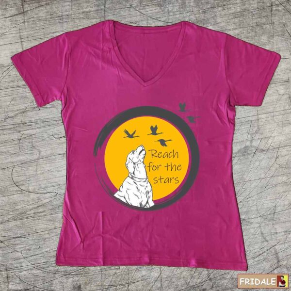 חולצת שאפי לכוכבים - חולצת טריקו לנשים עם הדפס של כלב