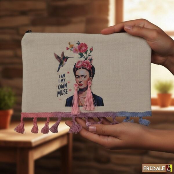 תיק איפור אני המוזה של עצמי - גרסת בוטיק עם עבודת יד