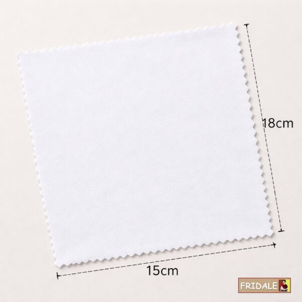 מטלית לניקוי משקפיים בעיצוב אישי – מיקרופייבר איכותי (15×18 ס"מ)